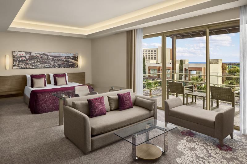 Family Pool Suite