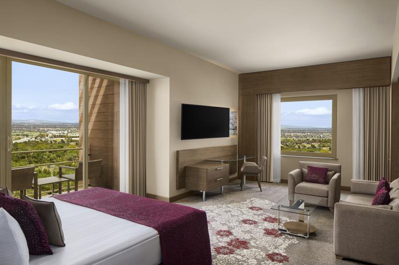 Corner Suite